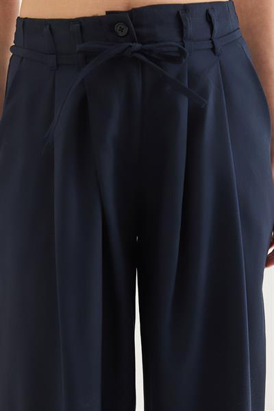 Kendinden Kemerli Cepli Bol Pantolon Lacivert