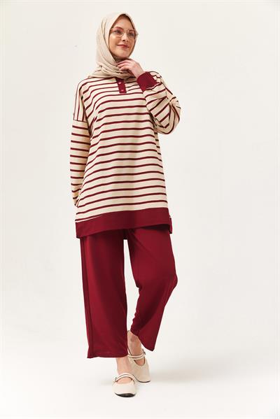 Yakası Düğmeli Çizgili İkili Takım Bordo