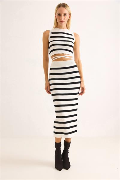 Kadın Çizgi Desenli  Etek Crop İp Bağlamalı Beyaz Takım