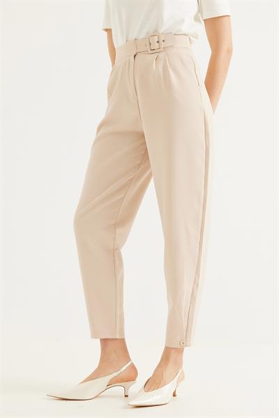 Yüksel Bel Kemerli  Kumaş Pantolon Krem