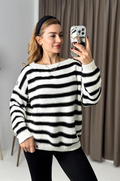 Yarasa Kol Salaş Triko Kazak Beyaz