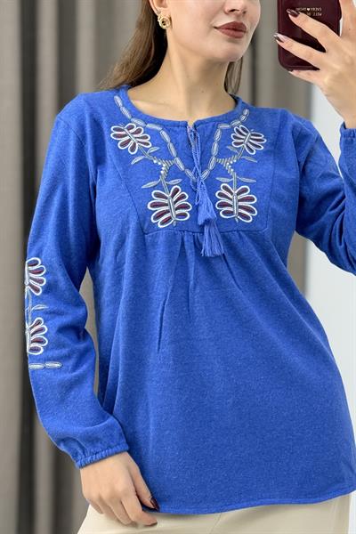 Kadın Mavi Triko Etnik Çiçek Nakışlı Kazak