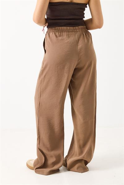 Kadın Bol Kesim Tensel Kumaş Beli Lastikli Kahverengi