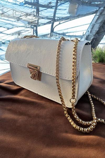 Gold Zincir Askılı Mini Vintage Deri Çanta Beyaz
