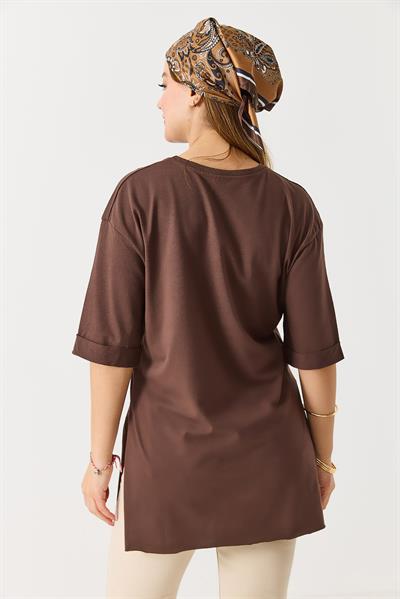 Kadın Kiraz Baskılı Yanları Yırtmaçlı Bisiklet Yaka Tshirt  Kahverengi