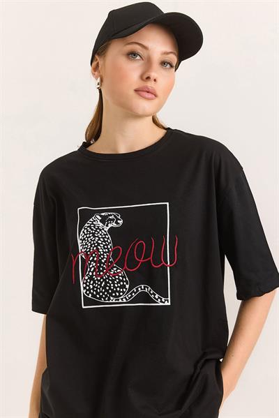 Baskı Nakış Detaylı Pamuk Süprem Rahat Kalıp Siyah Tshirt