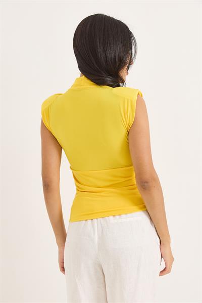 Kruvaze Yaka Vatkalı Sıfır Kol Bluz Sarı