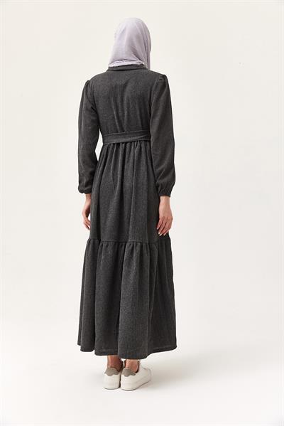Yarım Düğmeli Beli Kuşaklı Elbise Füme
