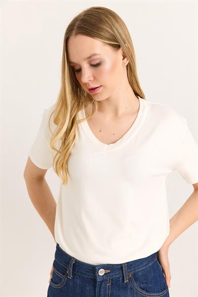 Yumuşak Dokulu V Yaka Tshirt Beyaz