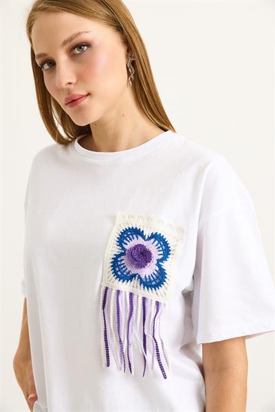 Püsküllü Nakışlı Bisiklet Yaka Basic Tshirt Beyaz