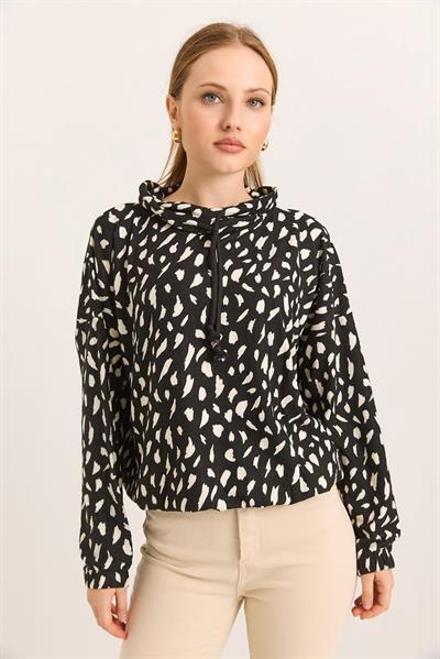 Siyah Beyaz Kapişonlı Leoparlı Sweat