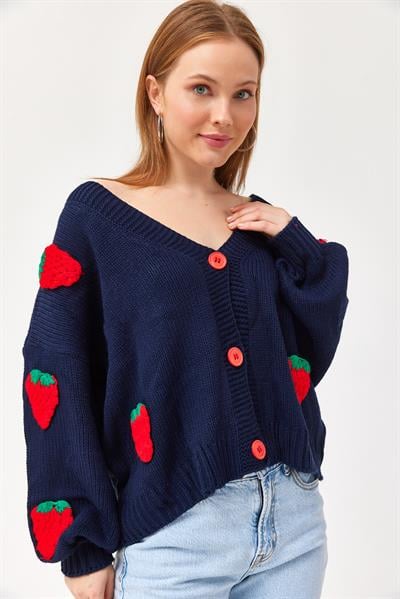 Çilek Motifli Oversize Triko Hırka Lacivert
