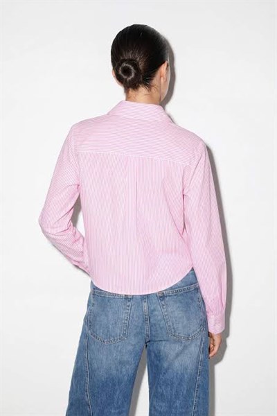 Kadın Oversize V Yaka Çizgili Crop Gömlek Pembe