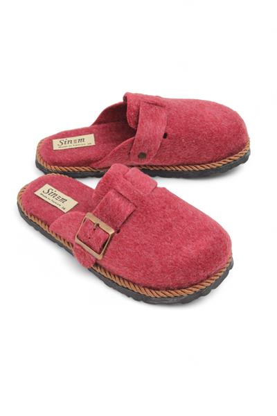 Kadın Önü Kapalı Tokalı Keçe Kırmızı Ev Terliği