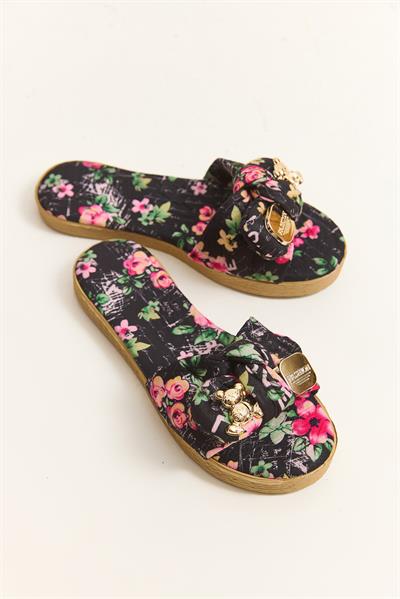 Fiyonk Model Aksesuarlu Rahat Taban Terlik Karışık