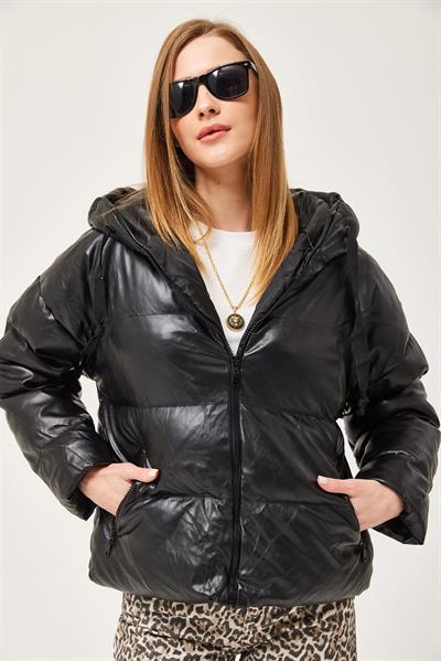 Kapüşonlu Oversize Şişme Mont Siyah