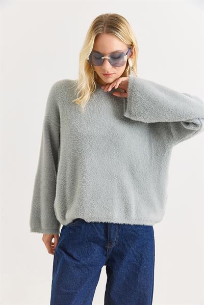 Kadın Bisiklet Yaka Oversize Yumuşak Tüylü Kazak Gri