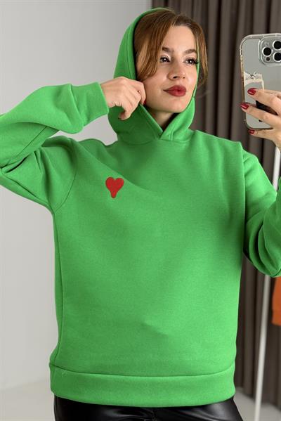 Üç İplik Yeşil Kalp Nakışlı Şardonlu  Kapişonlu Sweat