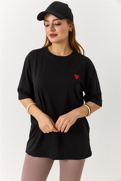 Kadın Kalp Nakışlı Bisiklet Yaka Tshirt Siyah