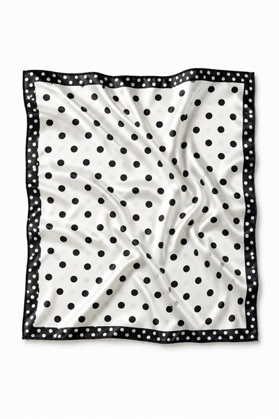 Puantiye Desenli Kenarları Siyah 45X45 Ölçülü Fular Beyaz
