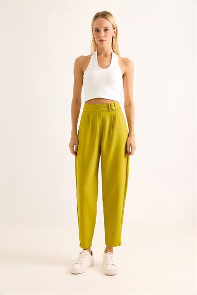 Yüksel Bel Kemerli  Kumaş Pantolon Yeşil1
