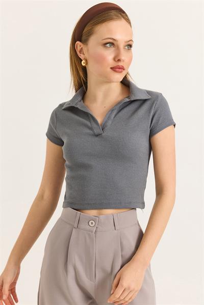 Polo Yaka Basıc Kısa Kollu Örme Kaşkorse Crop Bluz Füme