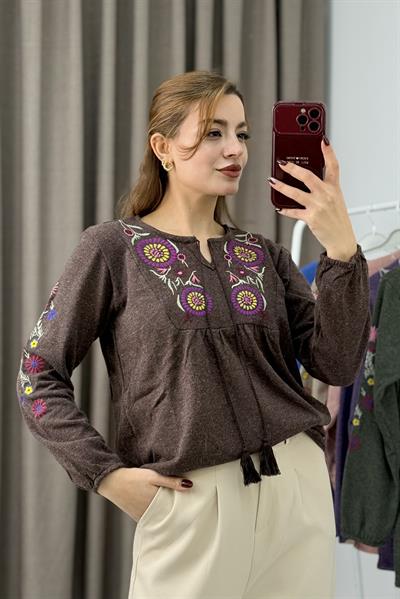 Kadın Kahverengi Triko Etnik Mor Çiçek Nakışlı Kazak