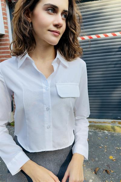 Kadın Minimal Ön Cepli Crop Gömlek Beyaz