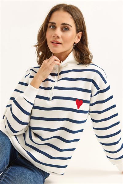 Kadın Oversize Çizgili Kalp Nakışlı Fermuarlı Sweatshirt Lacivert Beyaz