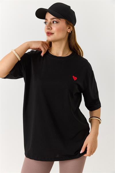 Kadın Kalp Nakışlı Bisiklet Yaka Tshirt Siyah