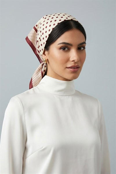 Puantiye Desenli 45X45 Ölçülü Fular Bordo