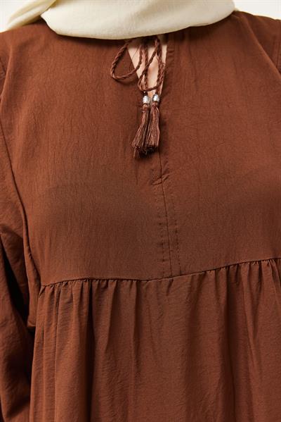 Yakası İpli Kat Model Elbise Kahverengi