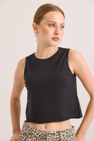 Sıfır Kol Yuvarlak Yaka Havalı Crop Tshirt Siyah