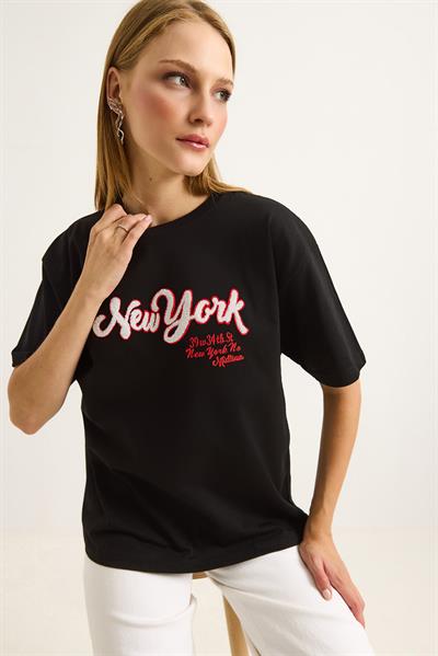 Nakış Detaylı Bisiklet Yaka Tshirt Siyah