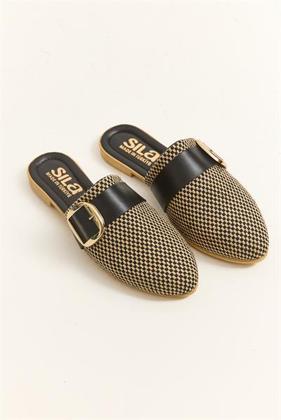 Önü Kapalı Aksesuarlı Terlik Siyah