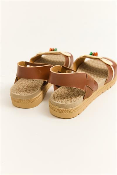 Tek Bantlı Aksesuarlı Sandalet Kahverengi