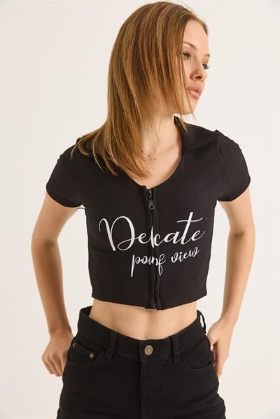 Yakalı Baskı Detaylı Fermuarlı Crop Bluz Siyah