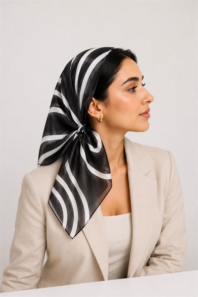 Dönence Desenli Şifon 45X45 Ölçülü Fular Siyah