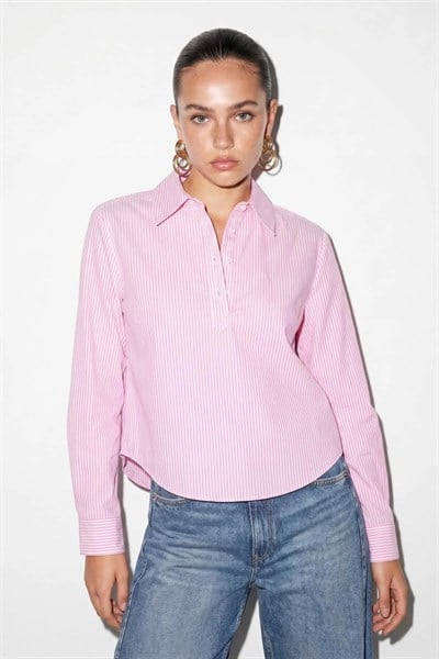 Kadın Oversize V Yaka Çizgili Crop Gömlek Pembe