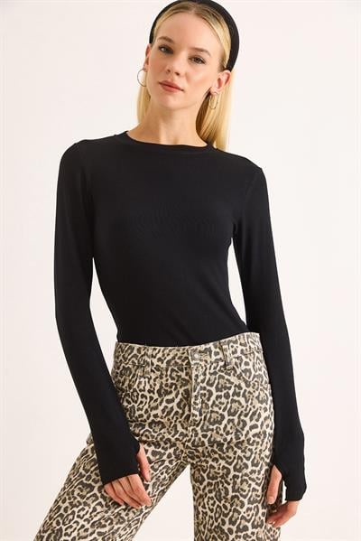 Kadın Parmak Geçirmeli Uzun Kollu Düz BLuz Siyah 