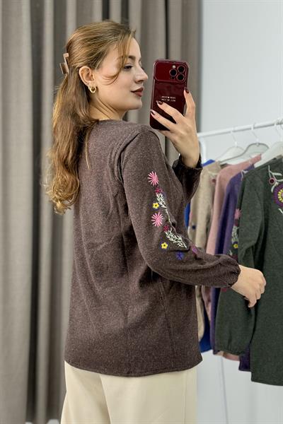 Kadın Kahverengi Triko Etnik Mor Çiçek Nakışlı Kazak