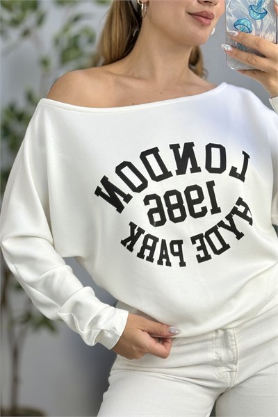 Kayık Yaka Viskon London Baskılı  Uzun Kollu Tshirt Beyaz