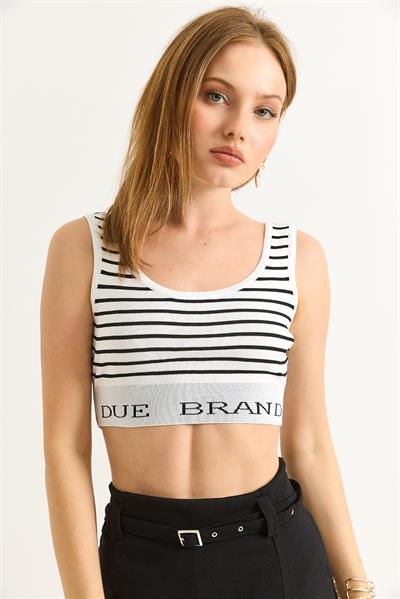 Çizgi Desenli Geniş Yaka Crop Triko Bluz Beyaz