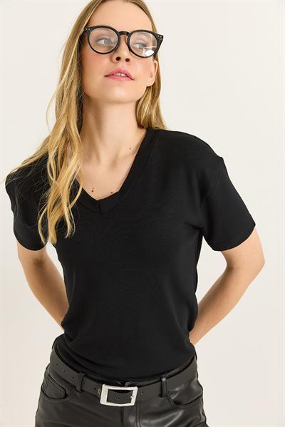 Yumuşak Dokulu V Yaka Tshirt Siyah