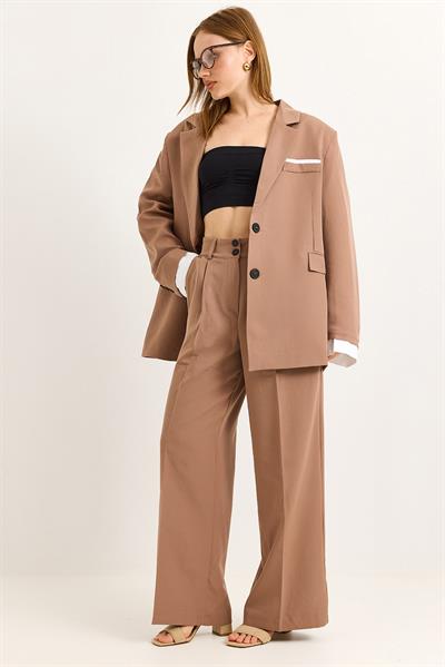 Oversize Ceketli Cepleri ve Kolları Detaylı Kahverengi Takım