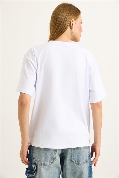 Bisiklet Yaka Rahat Kesim Nakışlı  Tshirt Beyaz