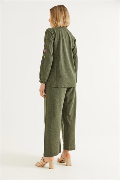 Hera Kumaş Önü ve Kolları İşlemeli İkili Takım Haki