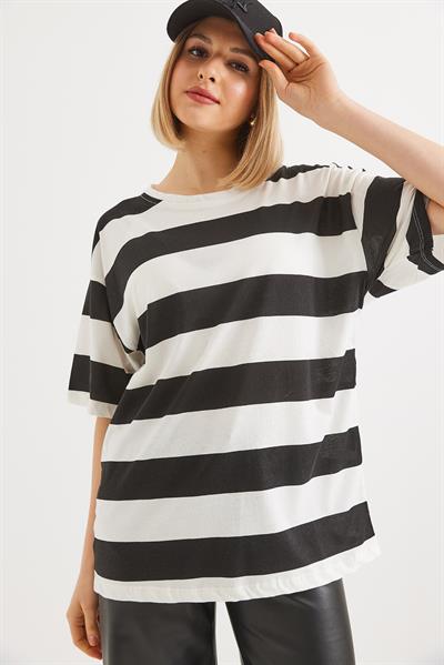 Bisiklet Yaka  Çizgili Basic Tshirt Siyah
