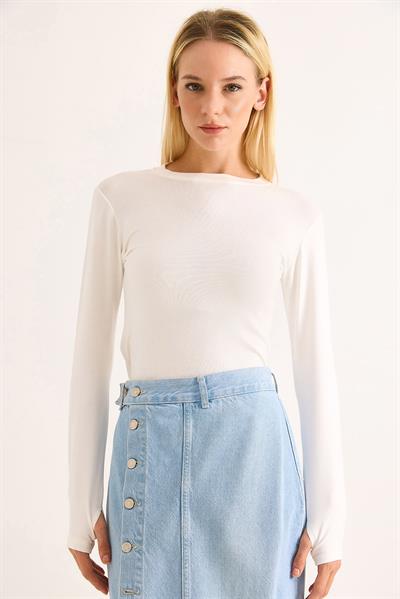 Kadın Parmak Geçirmeli Uzun Kollu Düz BLuz Beyaz
