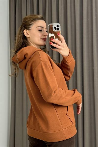 Üç İplik Kiremit Şardonlu Kangru Cepli Kapişonlu Sweat